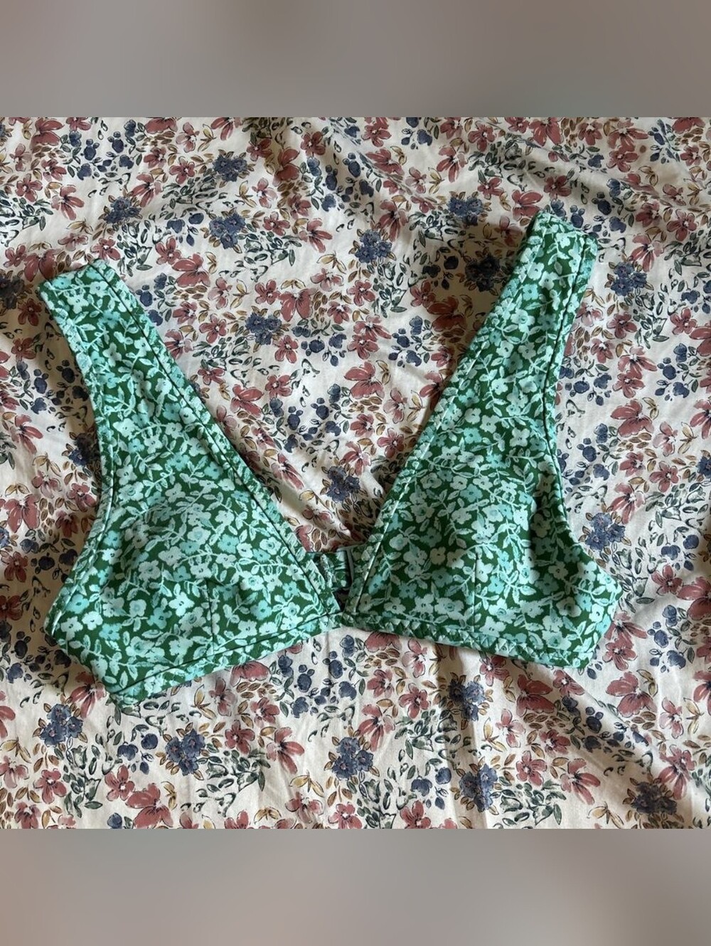 Aerie Green and White Floral Print V-Neck Bikini Top